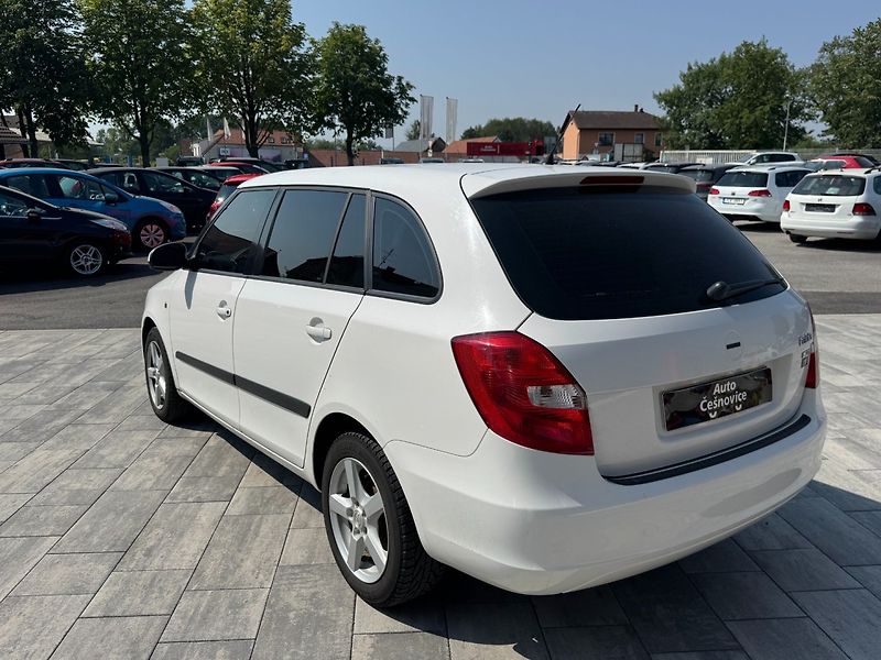 Škoda Fabia (2011) 1,6 TDI 66 Kw Ambition - fotka 7 z 26