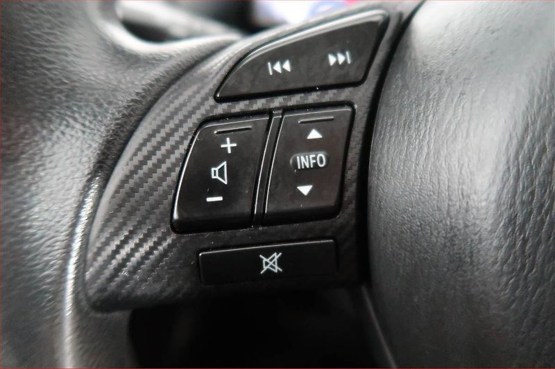 Mazda 3 (2014) 1.5 Skyactiv-G, Navi - fotka 16 z 16