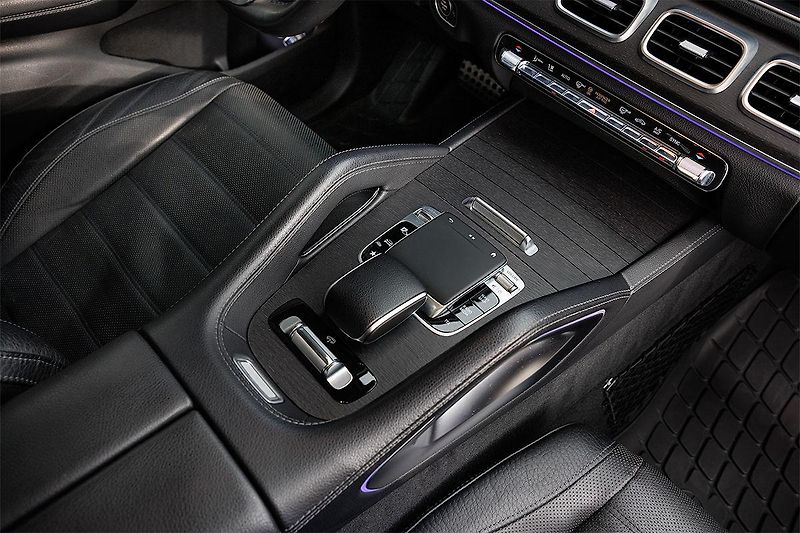 Mercedes-Benz GLS (2019) GLS 400d 4Matic AMG Line - fotka 55 z 63