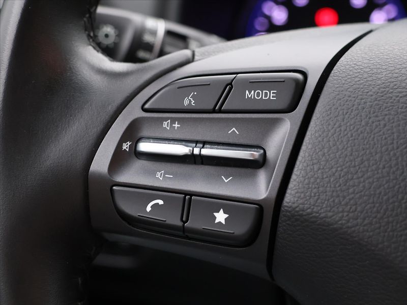 Hyundai Kona 1,0 T-GDI 88kW CZ 1.Maj DPH - fotka 21 z 36