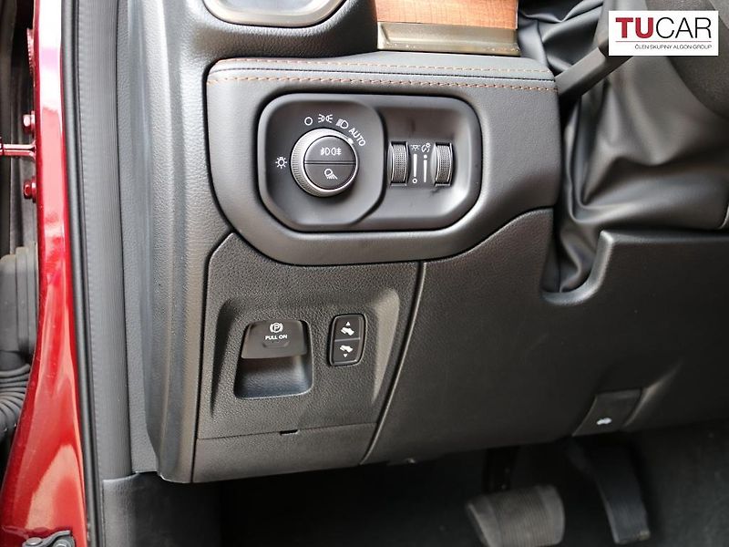 RAM 1500 (2024) Longhorn 5.7 V8 Hemi  - fotka 46 z 47