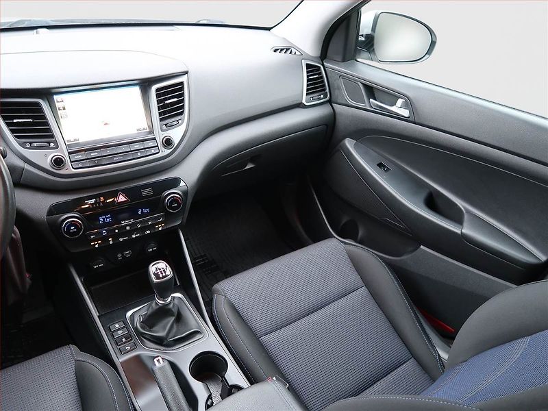 Hyundai Tucson (2016) 1.7 CRDi, Serv.kniha, Navi - fotka 8 z 21