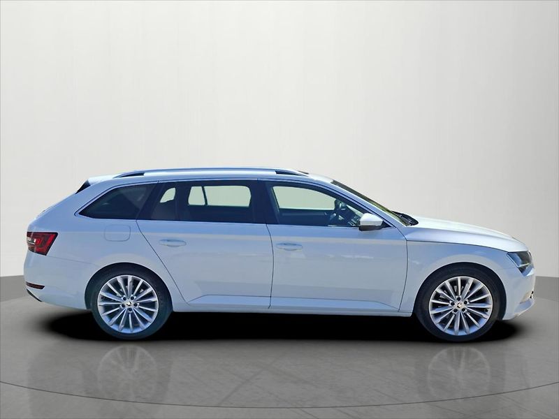 Škoda Superb 1,6 TDi 88 Kw Style DSG DPH - fotka 8 z 32