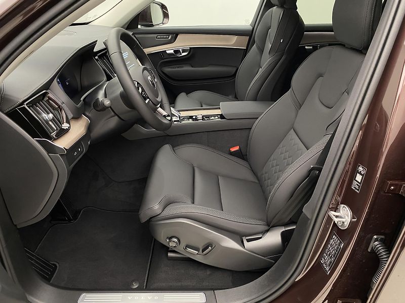 Volvo XC90 (2026) T8 AWD RECHARGE BRIGHT PLUS 7m - fotka 3 z 72