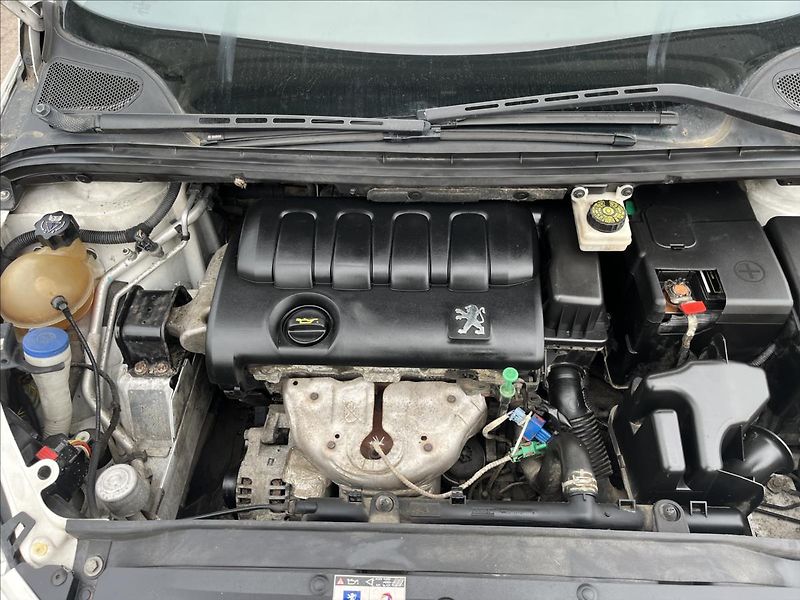 Peugeot 307 1,4 i KLIMA STK 1/28 - fotka 24 z 28