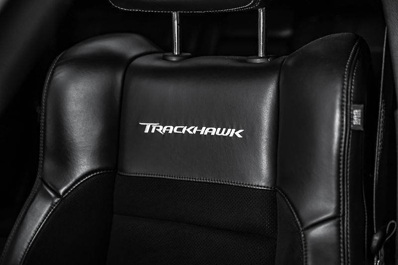 Jeep Grand Cherokee TrackHawk PANORAMA/KAMERA/H&K - fotka 22 z 26