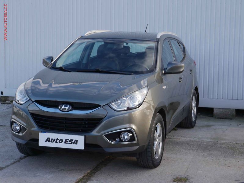 Hyundai ix35 (2012) 2.0CRDi, ČR, AC, tažné - fotka 3 z 16