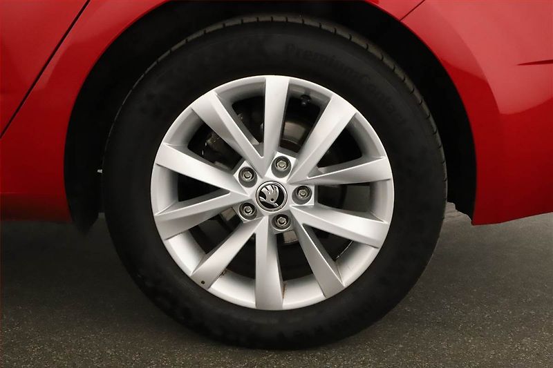Škoda Octavia (2019) 1.5 TSI, Serv.kniha, Tempomat - fotka 11 z 13