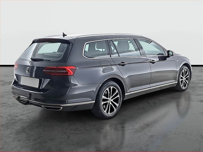 Volkswagen Passat (2018) 2.0 TDI, 4X4, Automat, Kůže - fotka 5 z 25