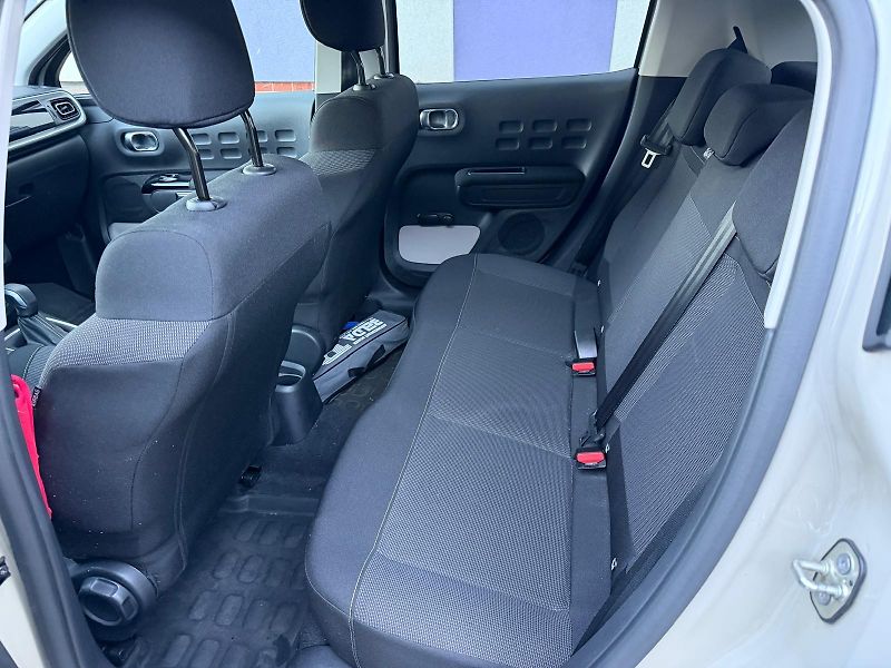 Citroën C3 1,2 PureTech automat /1.maj. / - fotka 11 z 22