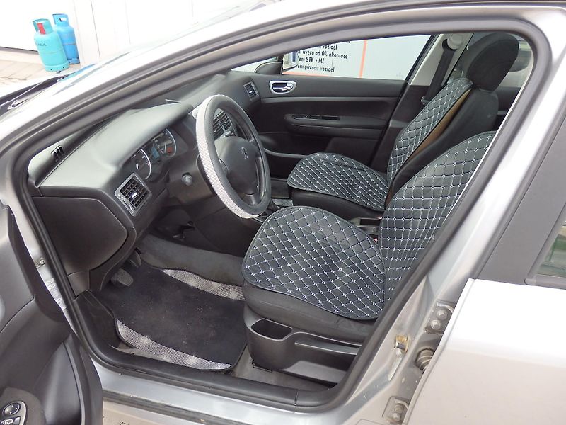 Peugeot 307 2.0i ESP, ZÁLOHOVÁNO - fotka 6 z 13