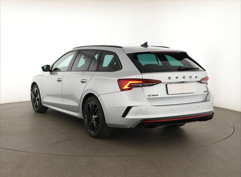 Škoda Octavia (2024) RS 2.0 TSI, RS, Matrix FullLed - fotka 4 z 22