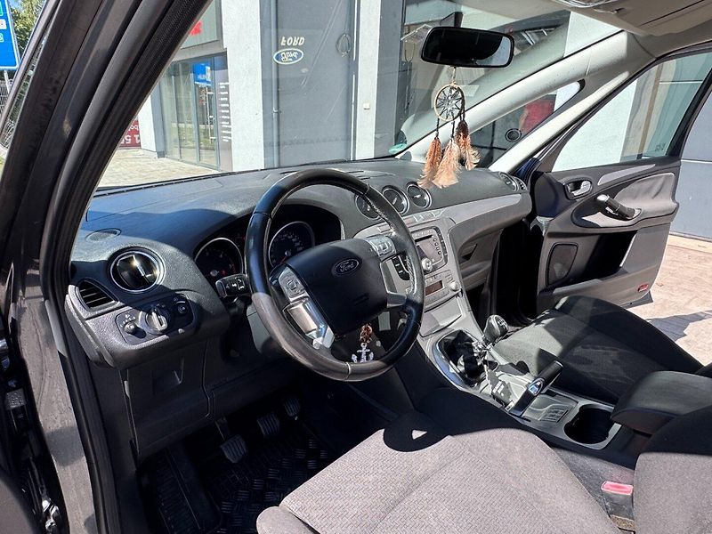 Ford S-MAX (2008) 2.0 TDCi - fotka 16 z 28