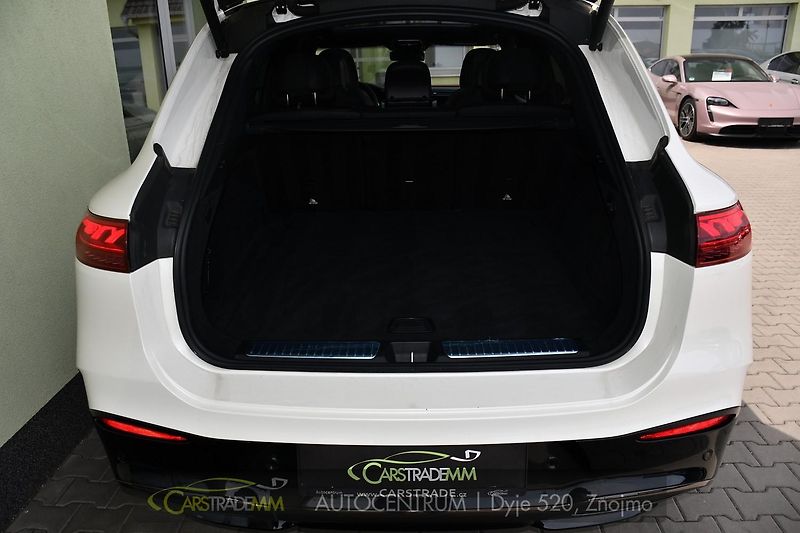 Mercedes-Benz EQS 580 4MATIC AMG 5L-ZÁRUKA  - fotka 53 z 64