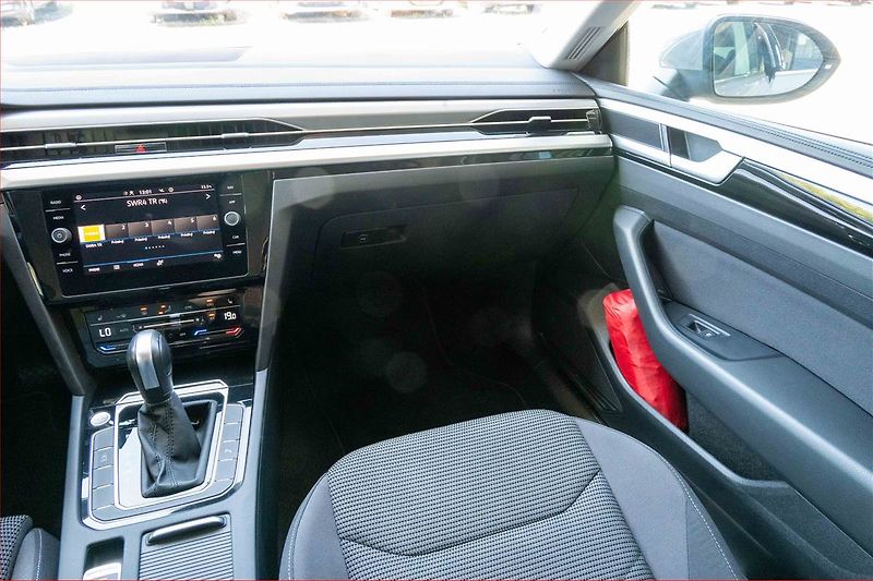 Volkswagen Arteon (2023) 2.0 TDI - fotka 8 z 21