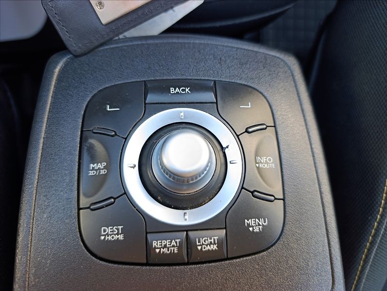 Renault Scénic 1,9 DCi Tažné Navi Aut. Klima - fotka 19 z 30