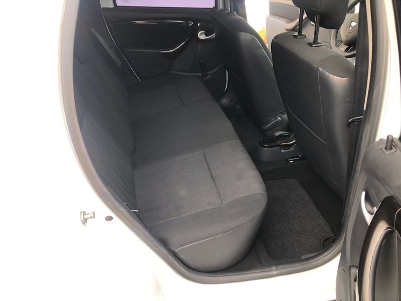 Dacia Duster (2010) 1.6 16 V Top Stav Klima - fotka 12 z 25