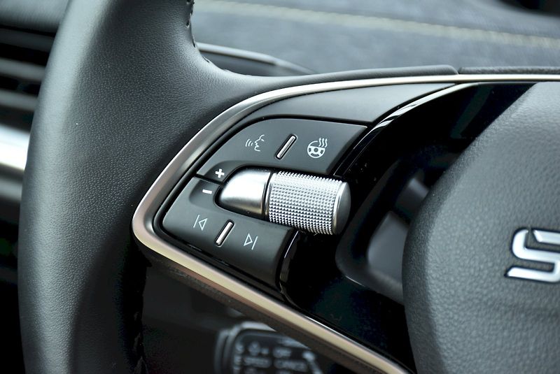 Škoda Elroq (2025) 60 Design paket LOFT 150kW - fotka 31 z 35
