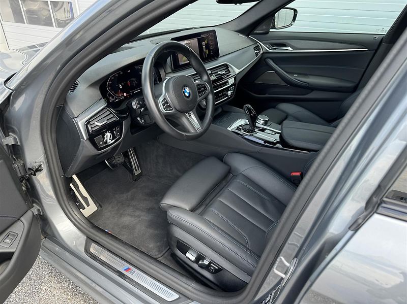 BMW Řada 5 520d xDrive Touring - fotka 5 z 17