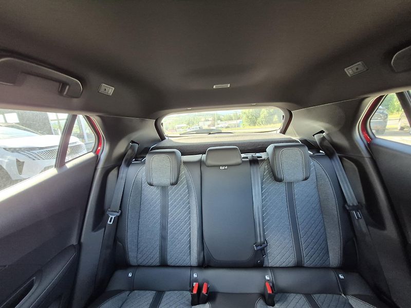 Peugeot 2008 (2026) ALLURE Turbo 100 MAN6 - fotka 16 z 21