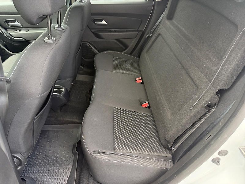 Dacia Duster (2021) COMFORT 1.5TBdCi 84kW 4x4 CZ  - fotka 8 z 11
