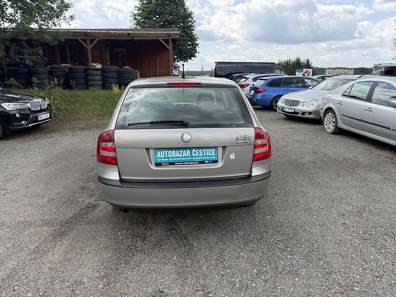 Škoda Octavia 1.6i - fotka 5 z 20