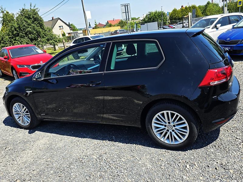 Volkswagen Golf 1.2TSI 63 KW CUP  - fotka 3 z 20