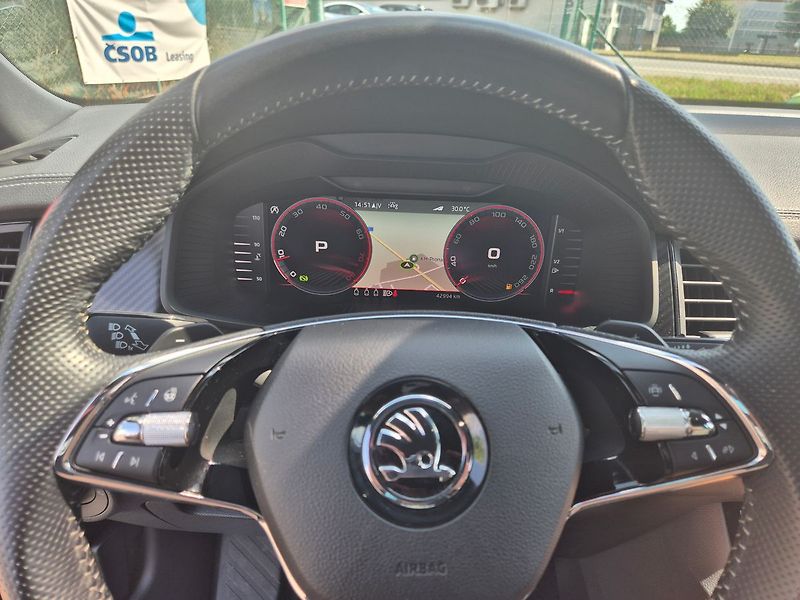 Škoda Kodiaq 2,0 TSI DSG 4x4 SportLine Plus - fotka 19 z 33