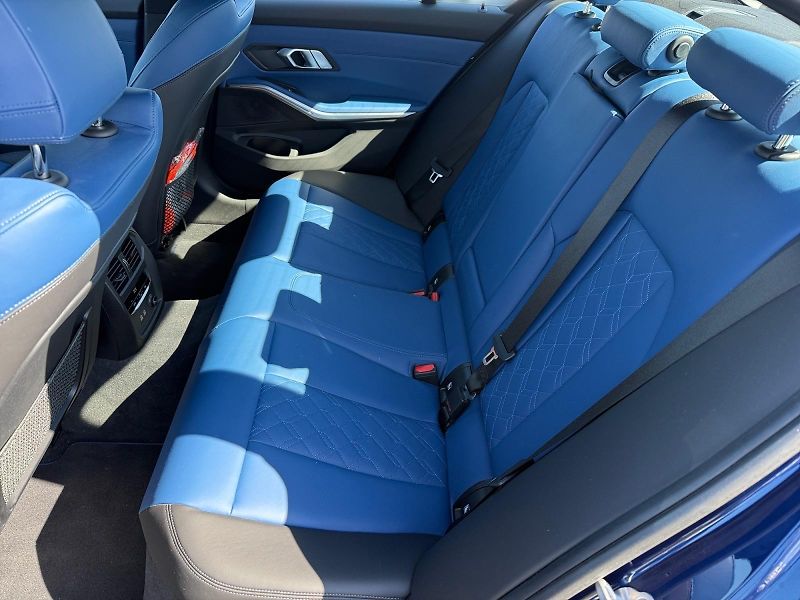 BMW Řada 3 (2020) xDRIVE 320i 135kW 4x4 CZ DPH - fotka 8 z 11