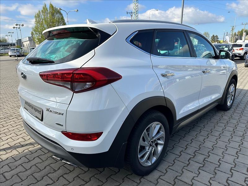 Hyundai Tucson 2,0 CRDi 4WD LP STYLE AT - fotka 5 z 26