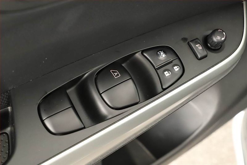 Nissan Navara (2018) 2.3 dCi - fotka 9 z 16