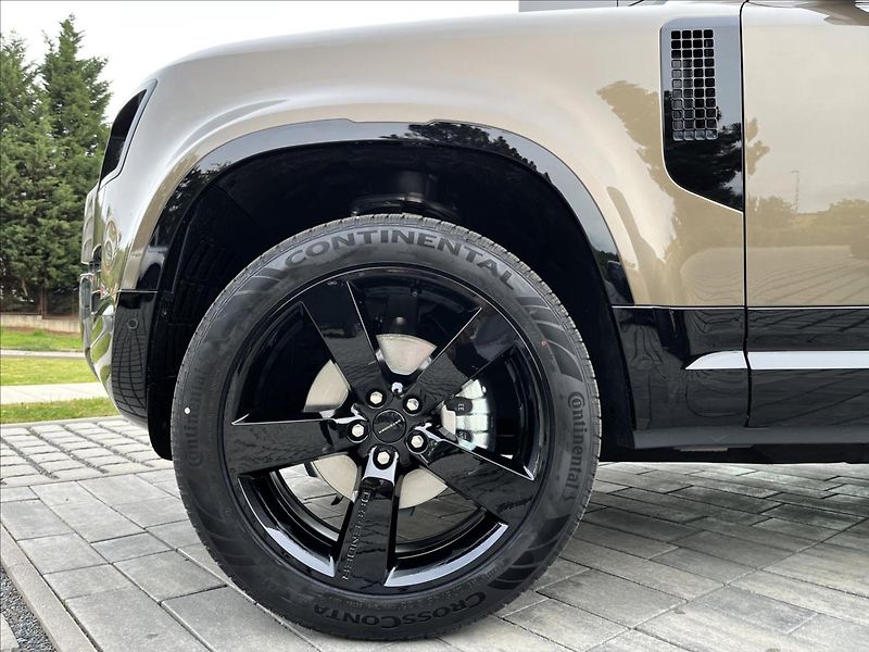 Land Rover Defender (2026) 110 D250 X-DYNAMIC SE - fotka 3 z 31