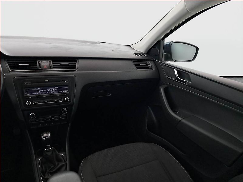 Škoda Rapid (2013) Ambition 1.2 TSI, Serv.kniha - fotka 8 z 17