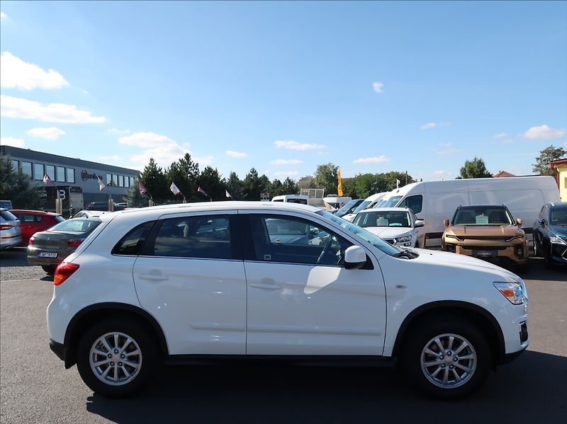 Mitsubishi ASX 1,6 MIVEC,86kW,1majČR,Serv.kn. - fotka 5 z 23