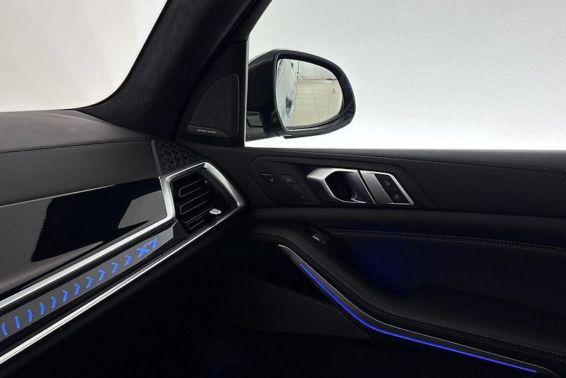 BMW X7 xDrive40i - fotka 19 z 29