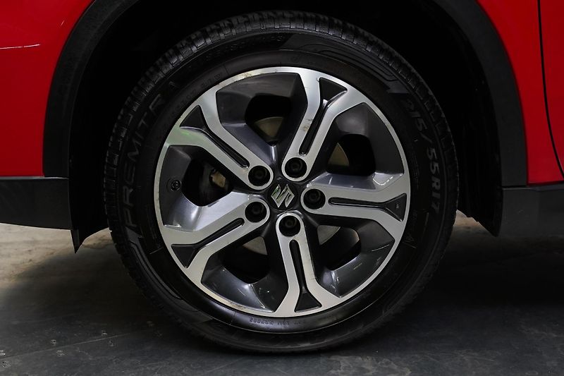 Suzuki Vitara - fotka 10 z 25