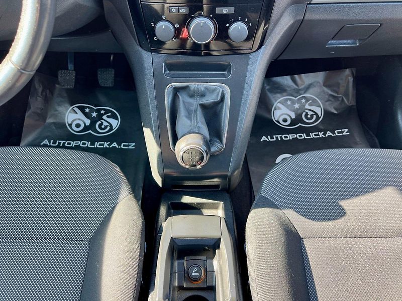 Opel Zafira (2010) 1.8i 103 kW 7 míst,Klima,Stav - fotka 16 z 19