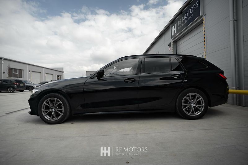 BMW Řada 3 (2022) 320d Touring 140kW Facelift - fotka 5 z 40
