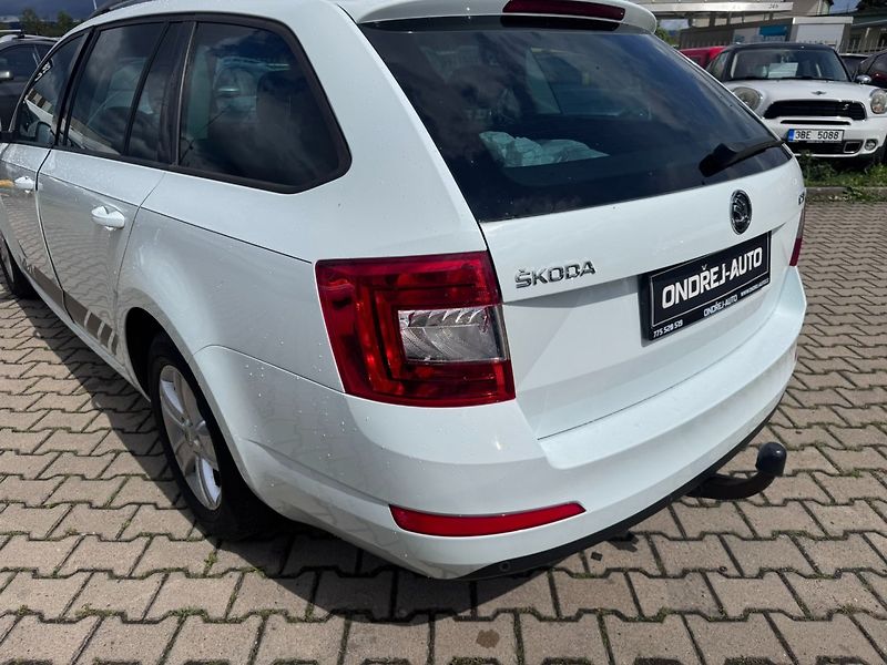 Škoda Octavia (2015) 1,6 TDI 81 KW TAŽNÉ KOLA - fotka 11 z 50