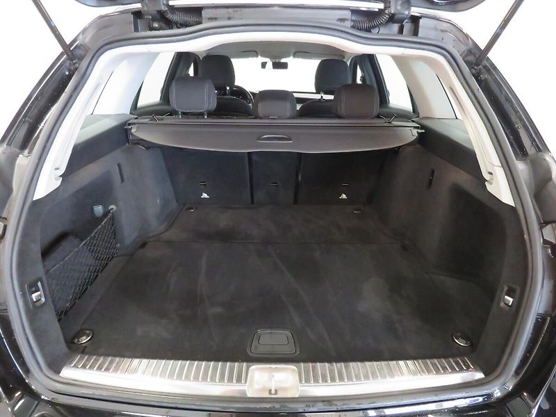 Mercedes-Benz Třídy C - fotka 24 z 25