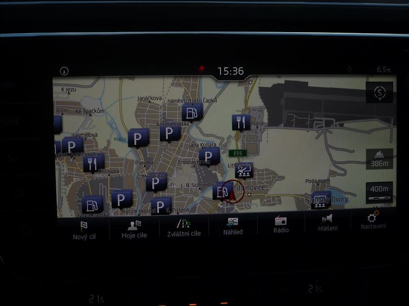 Škoda Superb 2,0 TDi 110kW,DSG,Nav,ACC,Výhř - fotka 17 z 38