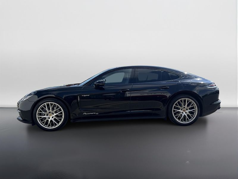 Porsche Panamera (2019) 4 E-hybrid - fotka 2 z 23