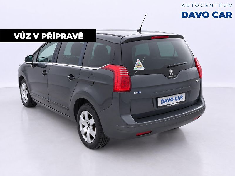 Peugeot 5008 1,6 HDI 120k CZ Allure 7-Míst - fotka 4 z 12