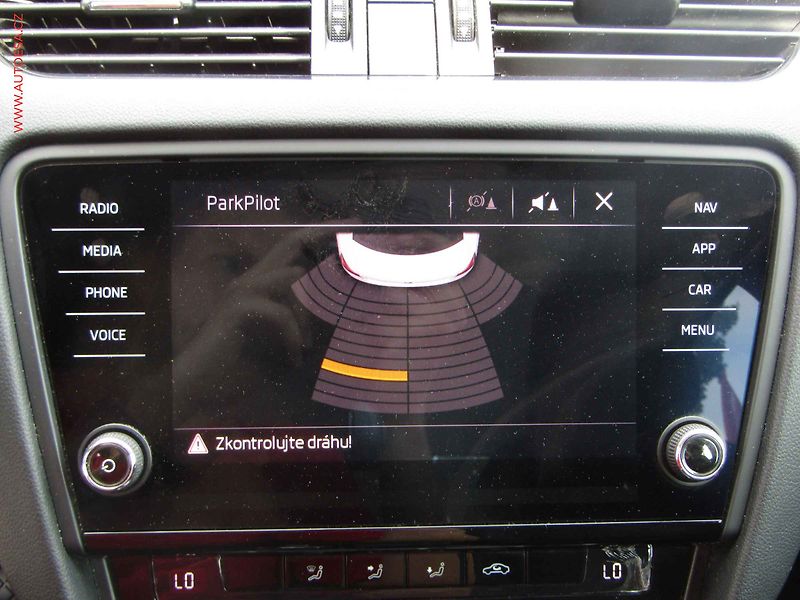 Škoda Octavia (2019) 2.0 TDI, ČR, Style - fotka 20 z 21