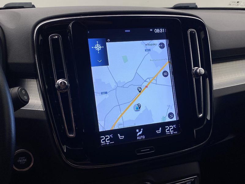 Volvo XC40 T5 AWD MOMENTUM AUT - fotka 8 z 45
