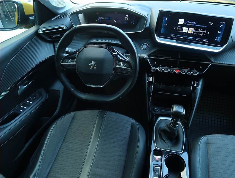 Peugeot 208 (2020) 1.2 PureTech, Serv.kniha, Kůže - fotka 7 z 18
