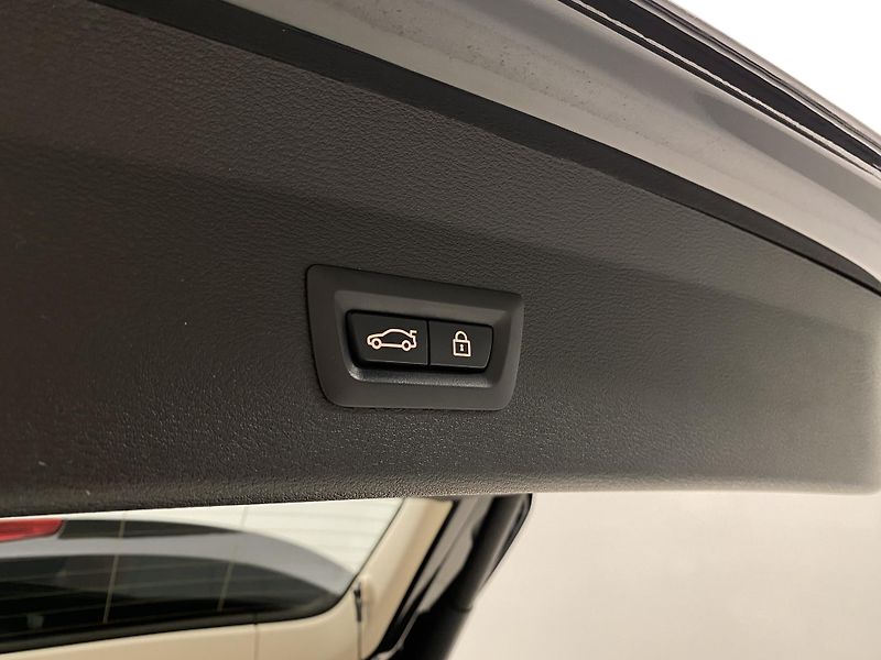 BMW X1 XDRIVE 18d AUT CZ - fotka 24 z 32
