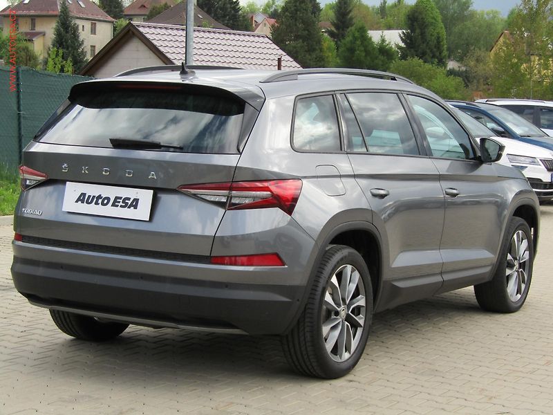 Škoda Kodiaq (2022) 2.0 TDi, Ambition, DSG, LED - fotka 4 z 20