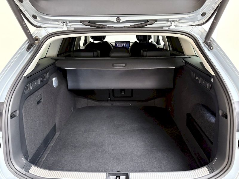 Škoda Superb (2024) L&K 2.0TDI/142kW 4x4 7DSG - ma - fotka 10 z 52