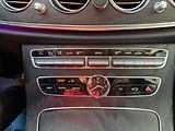 Mercedes-Benz Třídy E E 220D 4MATIC, AMG PAKET - náhled 23